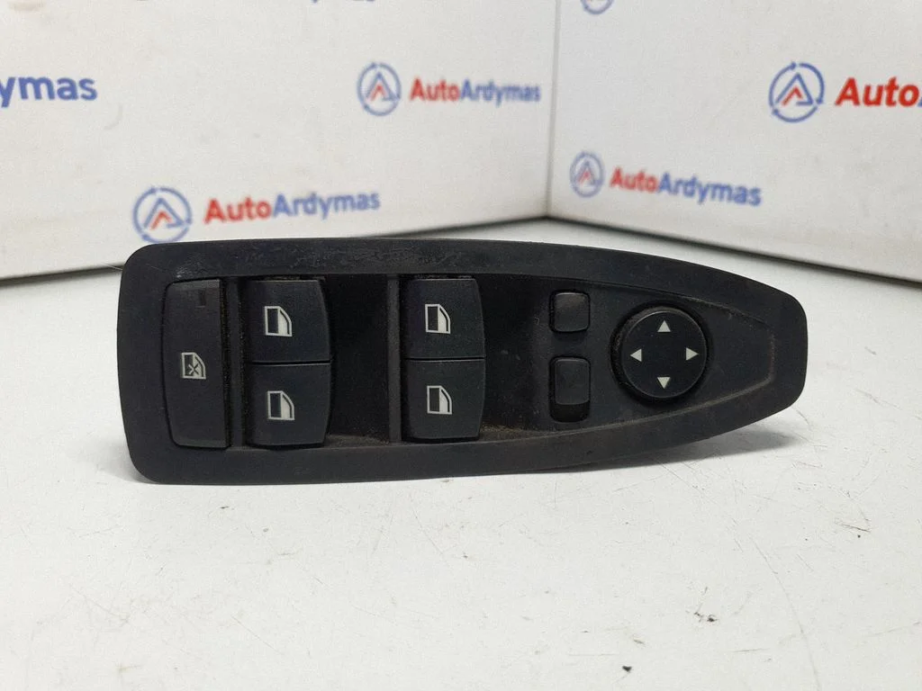 Electric window control switch 9208111