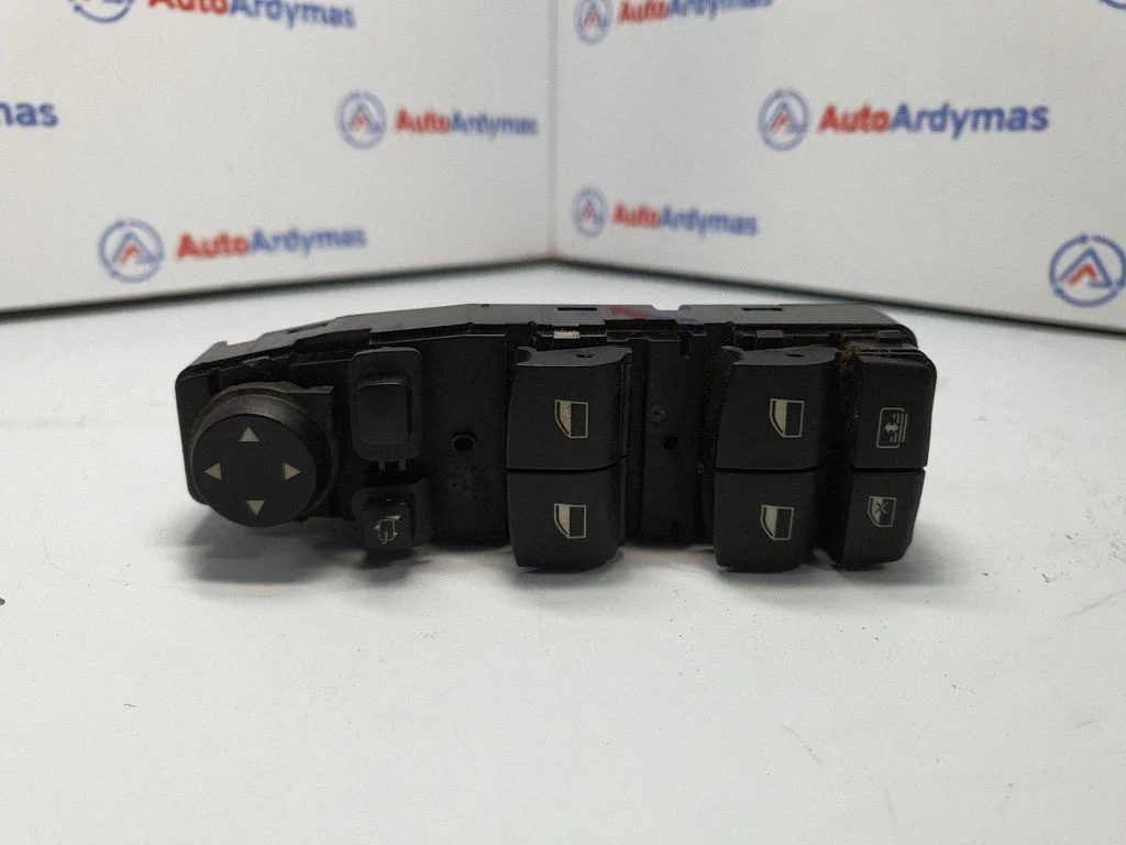 Electric window control switch 9179915