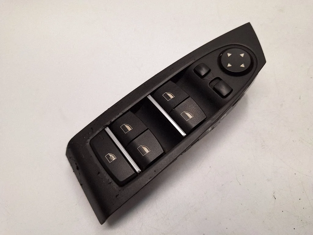 Electric window control switch 9241955
