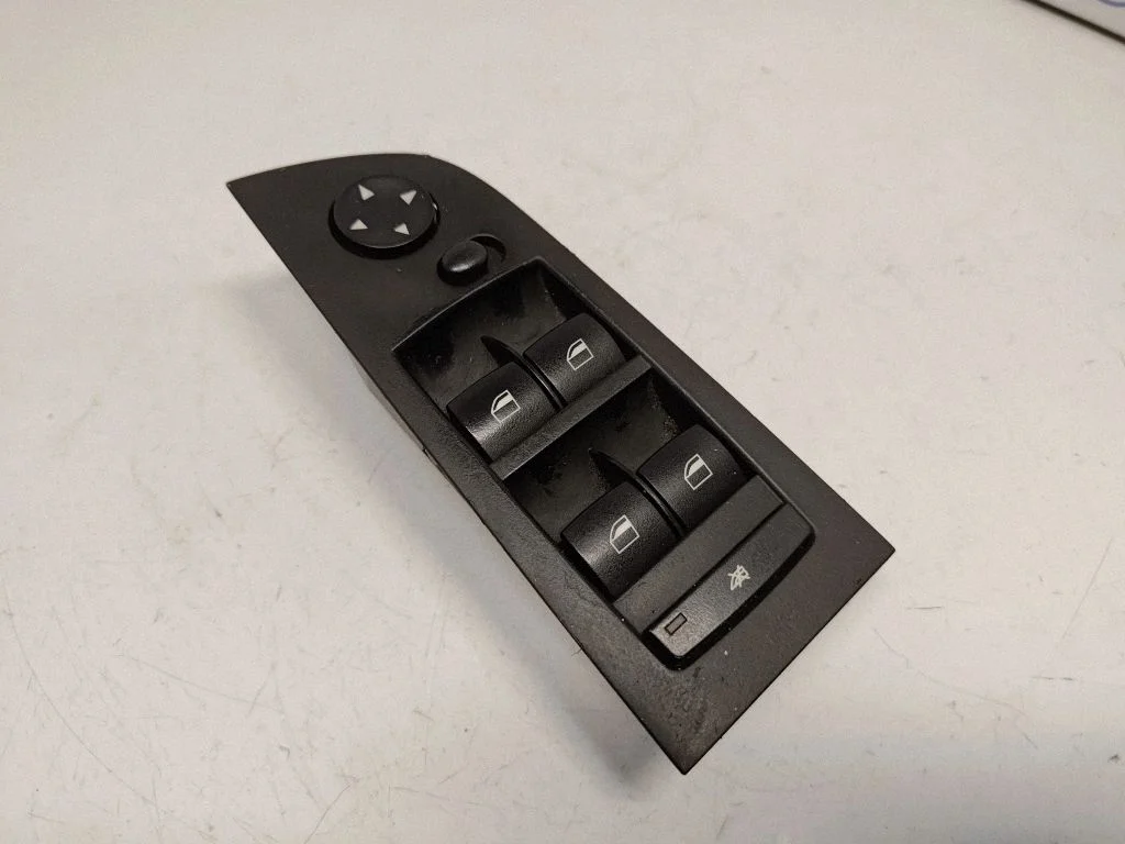 Elektrisko logu slēdzis – BMW 3. sērija E90 E91 (2005-2012)