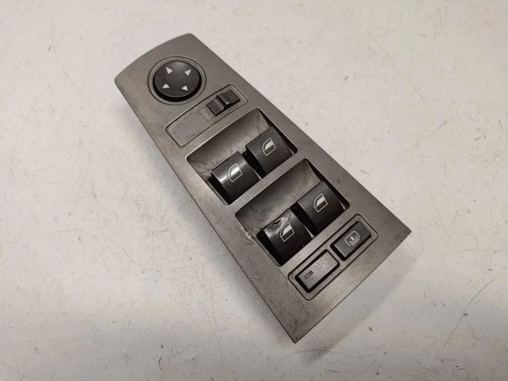 Elektrisko logu slēdzis 6943056