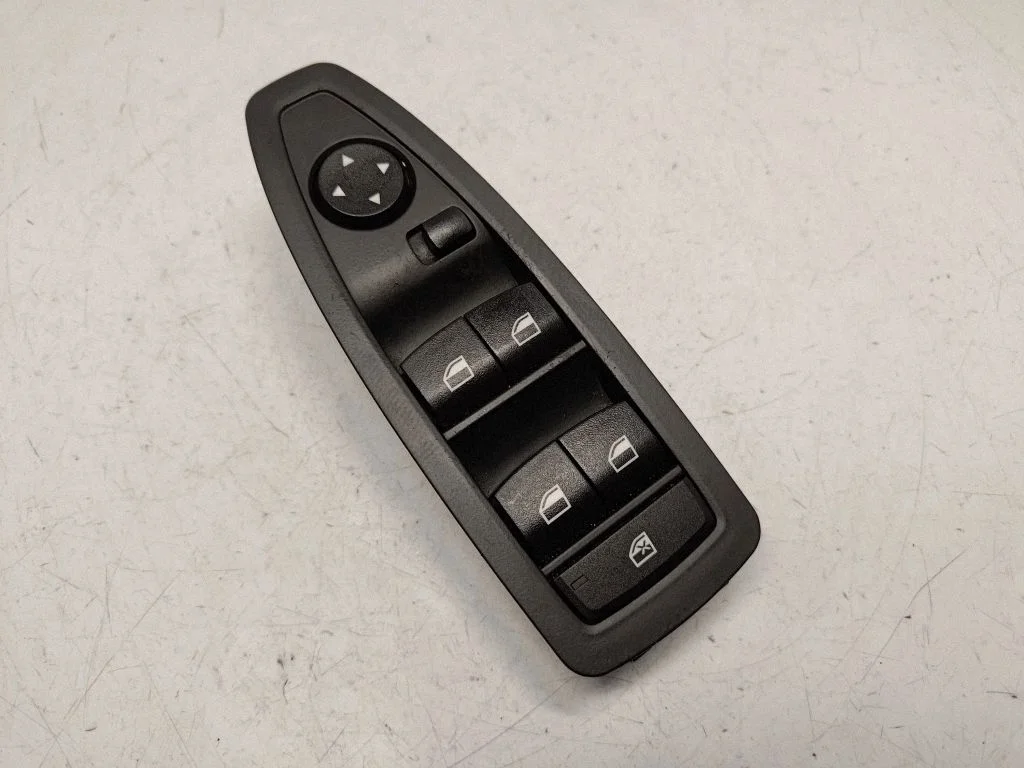 Elektrisko logu slēdzis 9208110