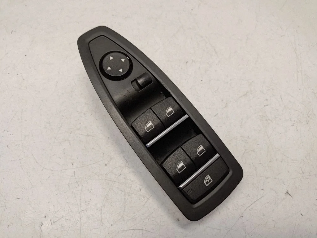 Elektrisko logu slēdzis 9208110