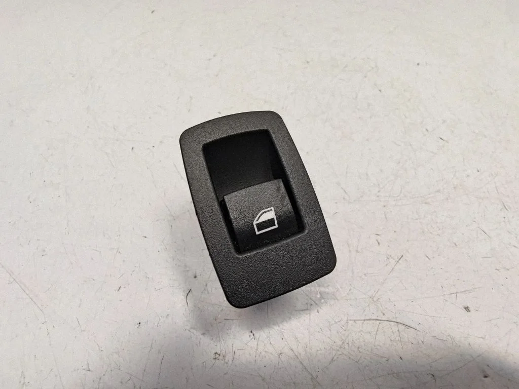 Elektrisko logu slēdzis 9208106