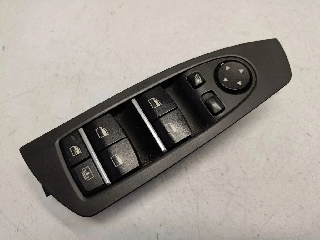 Elektrisko logu slēdzis 9163574
