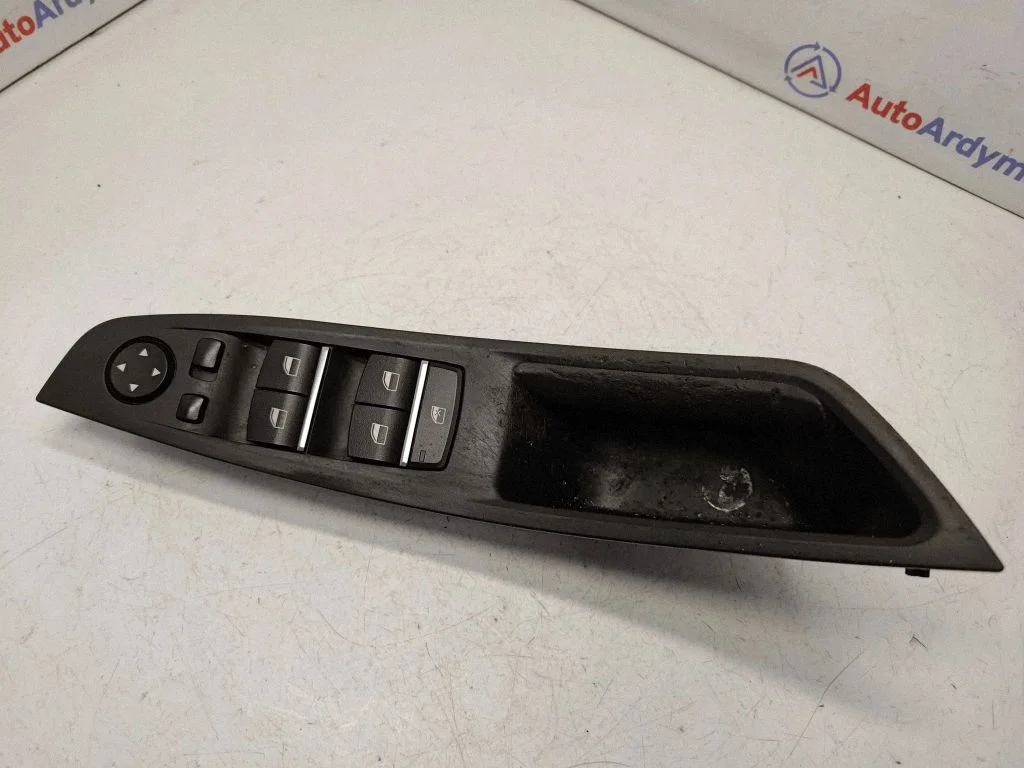 Electric window control switch 9241955