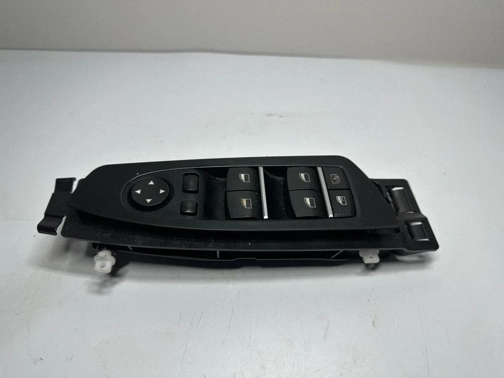 Elektrisko logu slēdzis 61319241915
