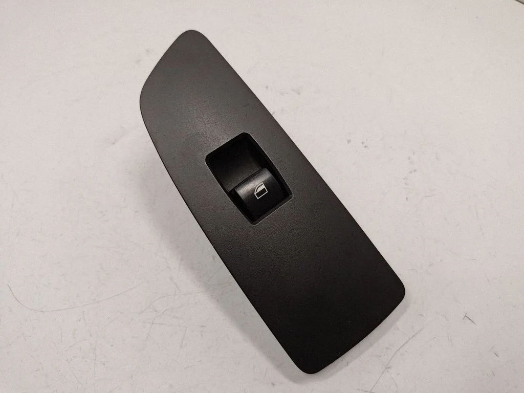 Electric window control switch 6970242