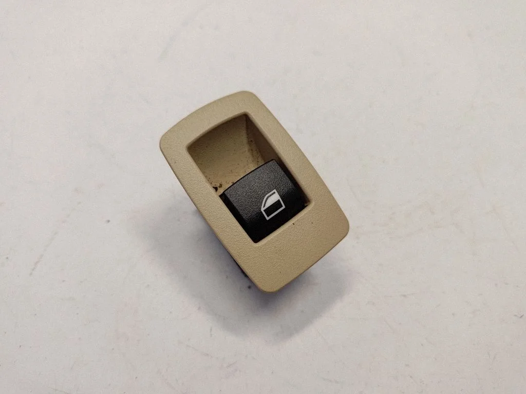 Electric window control switch 9241648