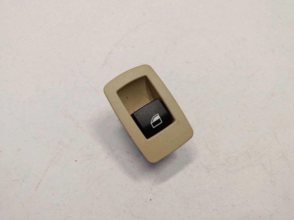 Electric window control switch 9241648