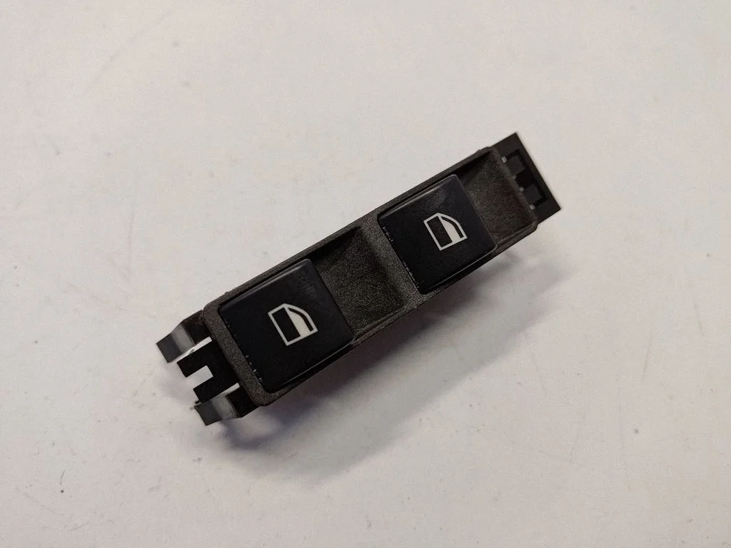 Electric window control switch 61318381514