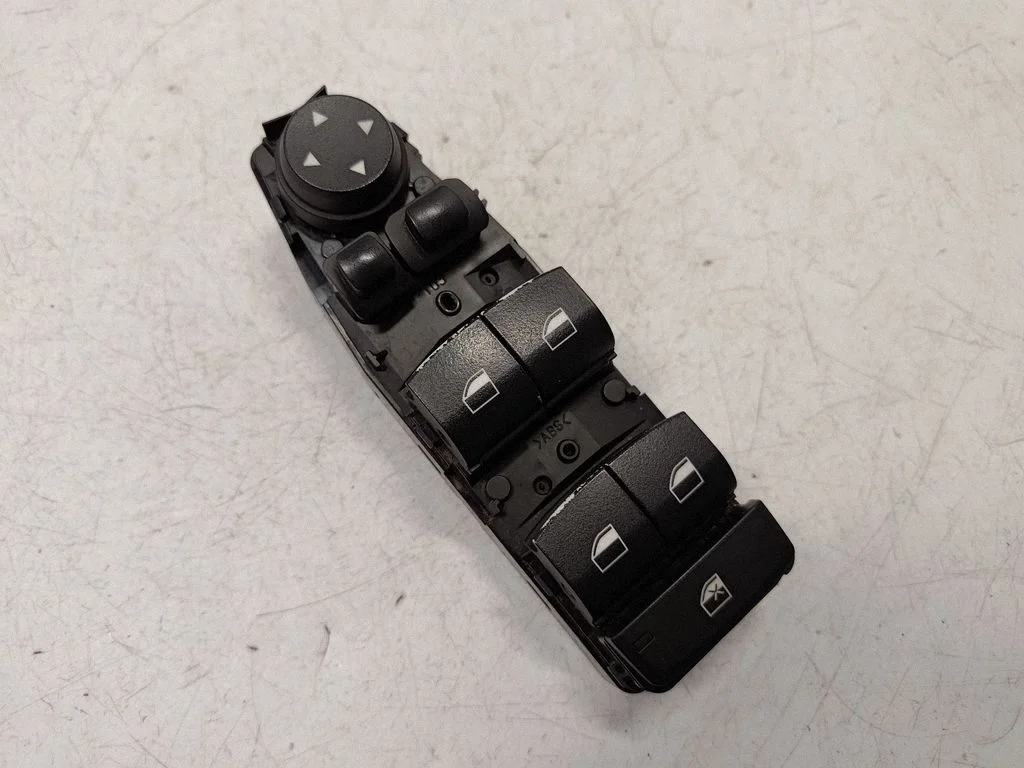 Electric window control switch 9241955