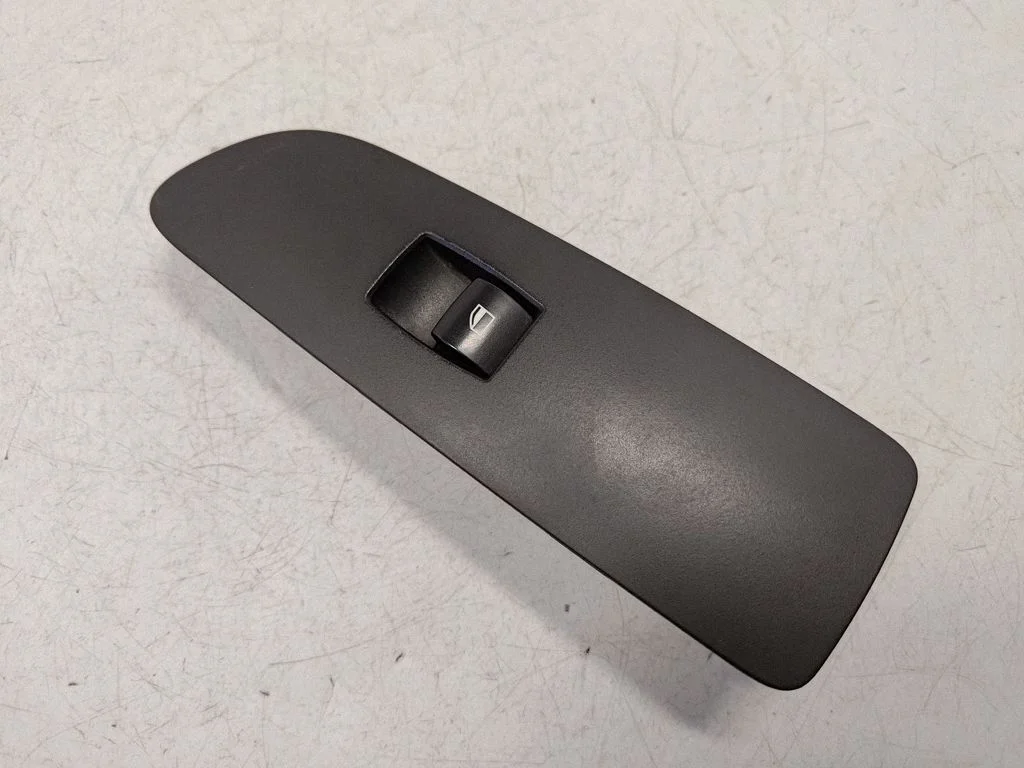 Electric window control switch – BMW 1 Series E82 E88 (2007-2014)