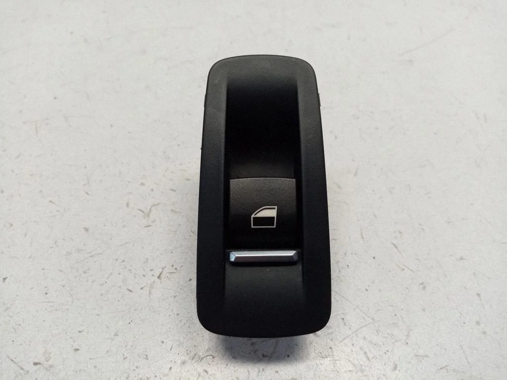 Elektrisko logu slēdzis 9163527