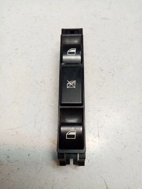 Elektrisko logu slēdzis 61318381518