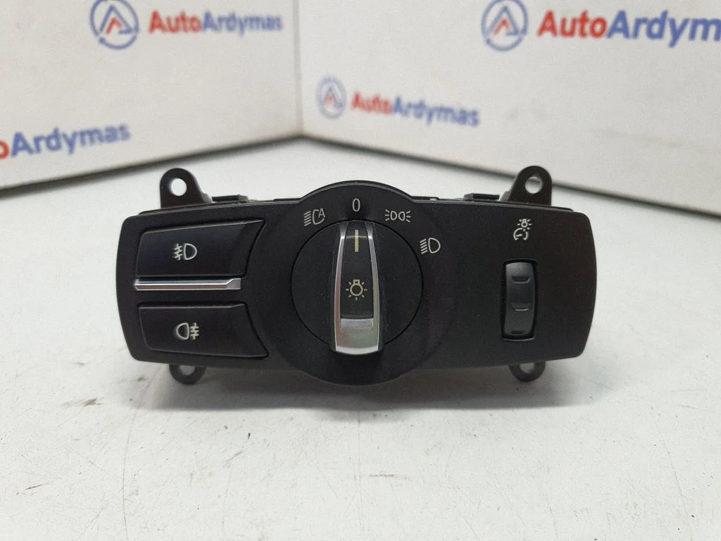 Light switch 9192744