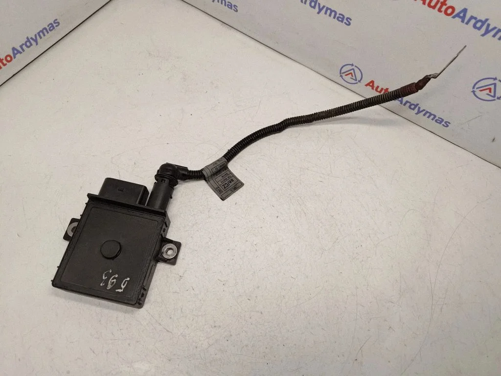 Kvēlsveču priekšuzsildes relejs GSE102
