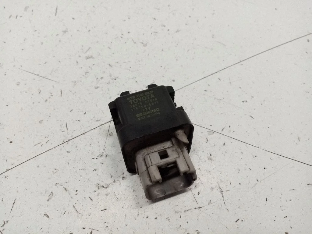 Kvēlsveču priekšuzsildes relejs 2861067010