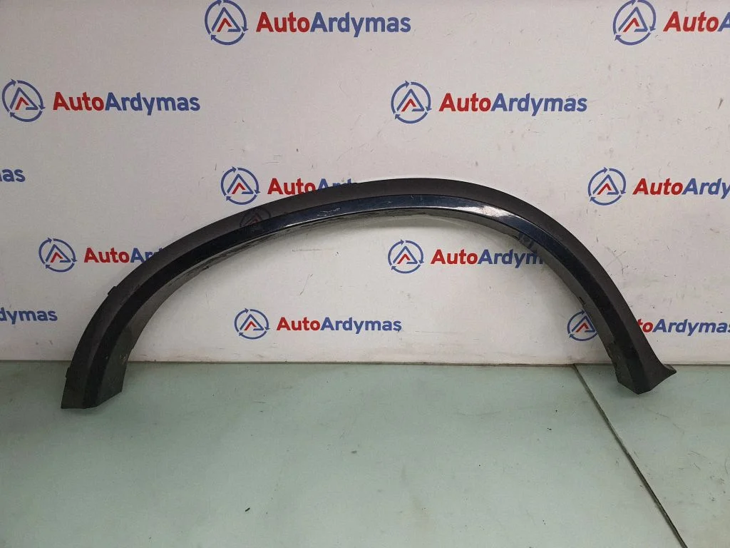 Nakładka nadkola tylnego 8037294