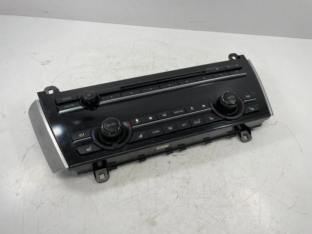 Climate control unit 9328422