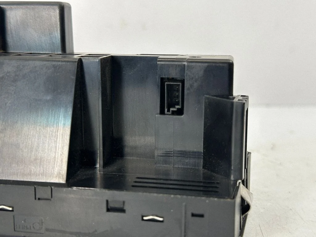 Climate control unit 6902541