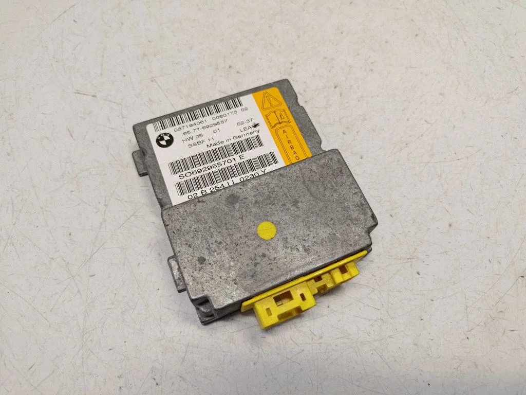 Drošības spilvenu vadības bloks 65776929557