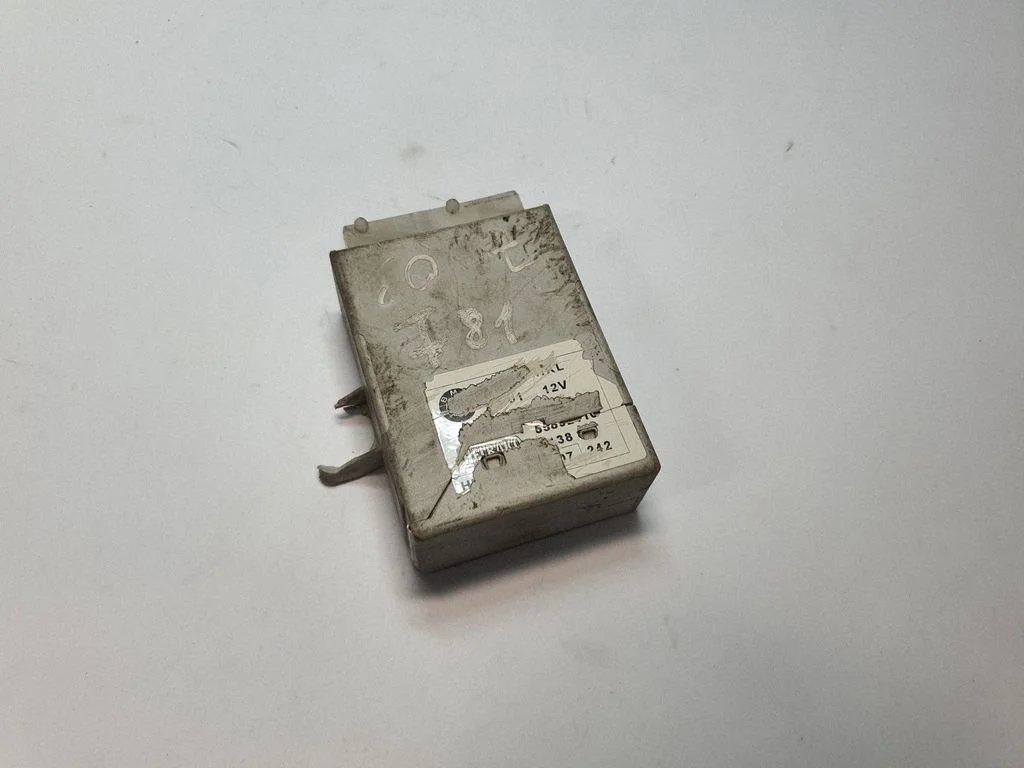 Tailgate/trunk control unit/module 7188110