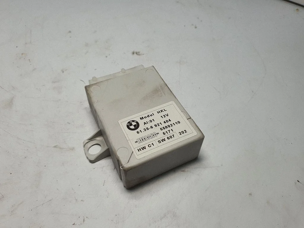 Bagāžnieka vāka vadības bloks 6921404