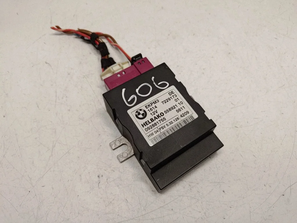 Degvielas sūkņa vadības bloks – BMW 3. sērija E90 E91 (2005-2012)