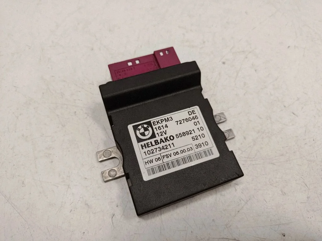 Degvielas sūkņa vadības bloks 16147276046