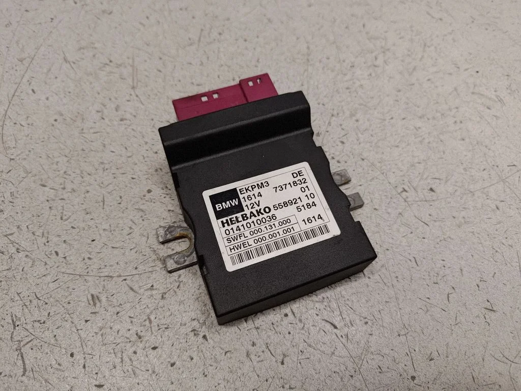 Degvielas sūkņa vadības bloks 16147371832