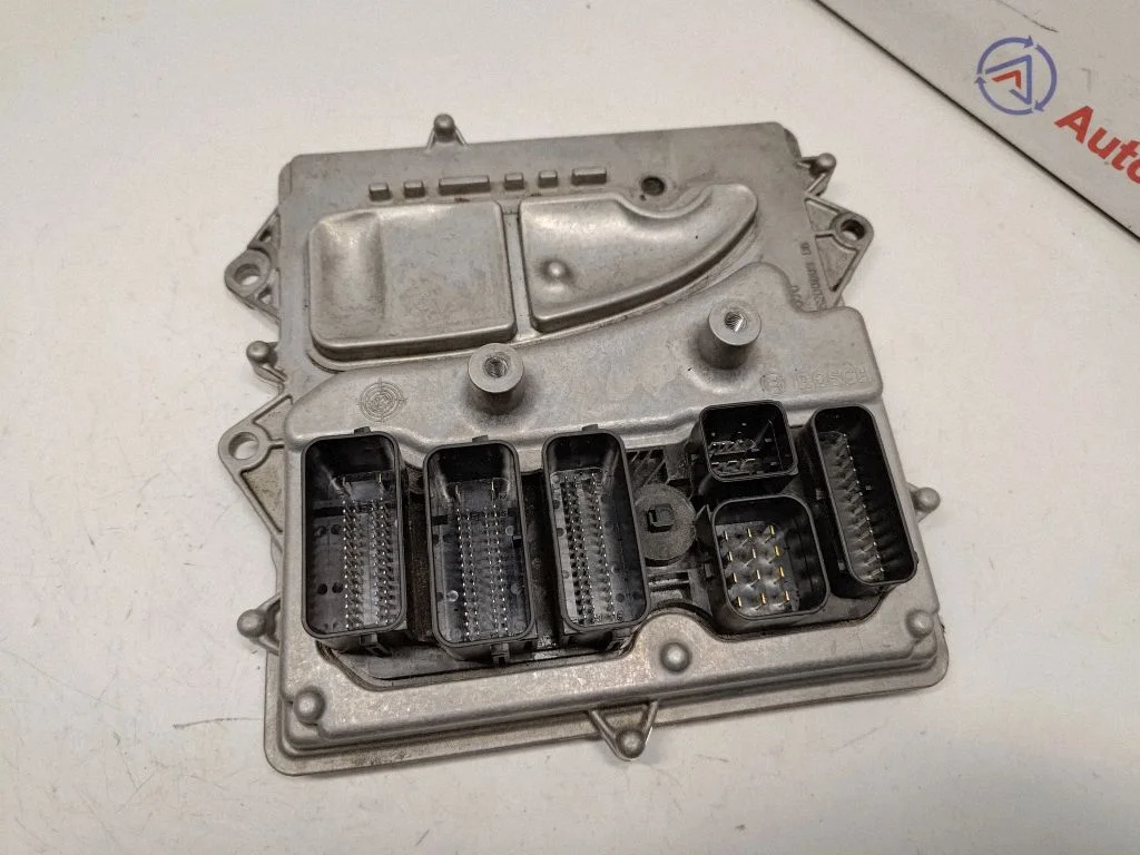 Dzinēja vadības bloks 8624493