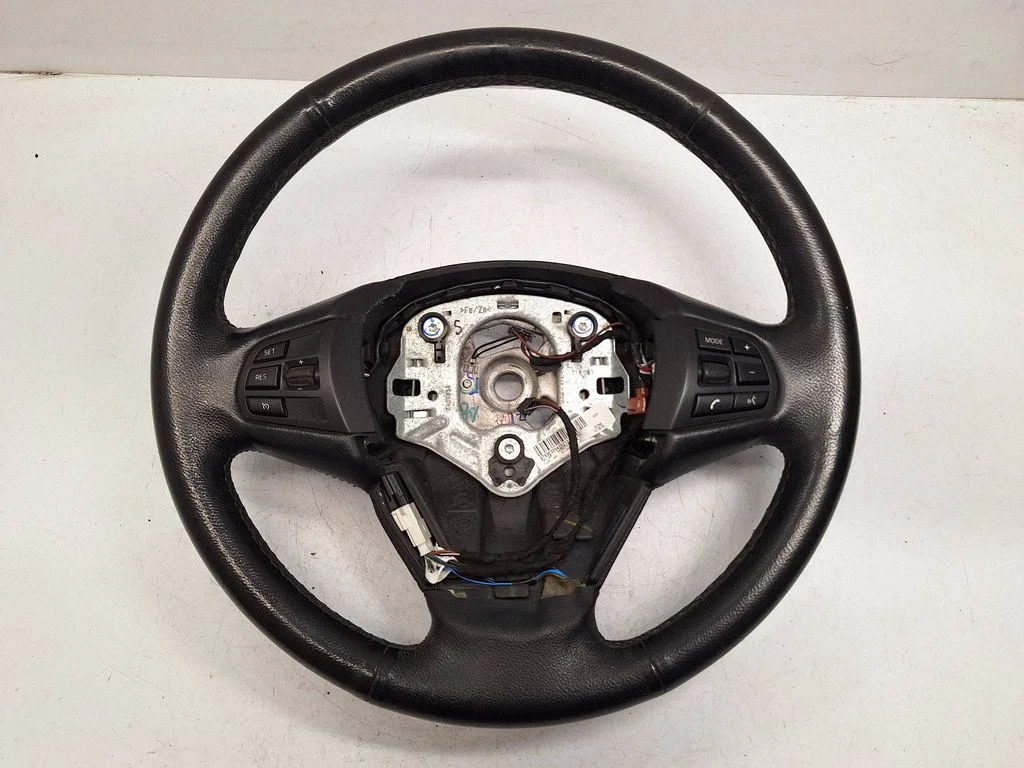 Steering wheel 32306879901