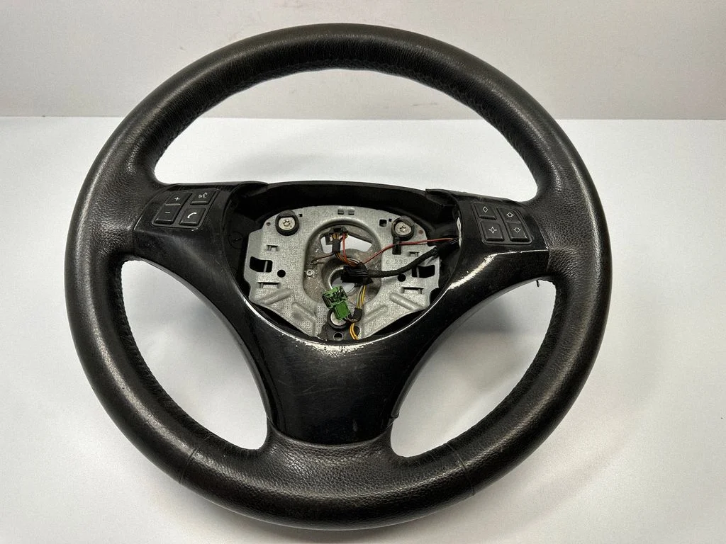 Steering wheel 6795570