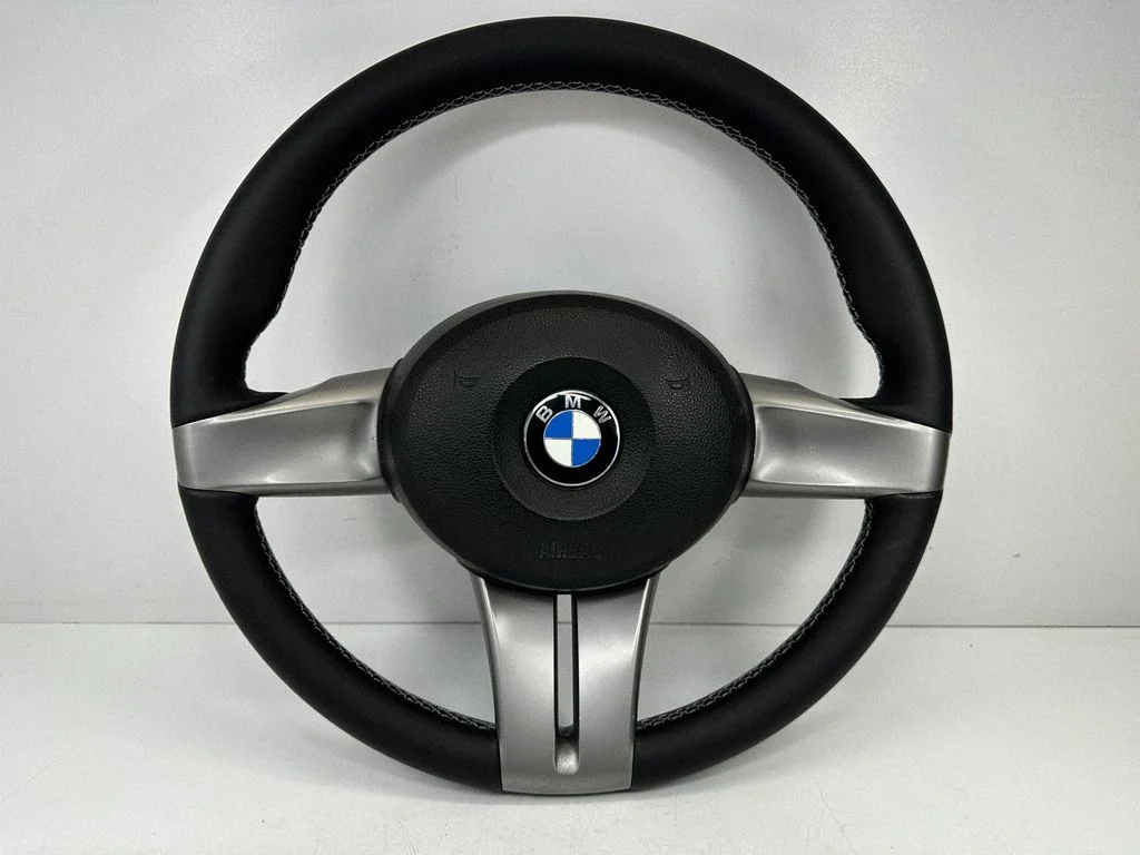 Steering wheel 6758160