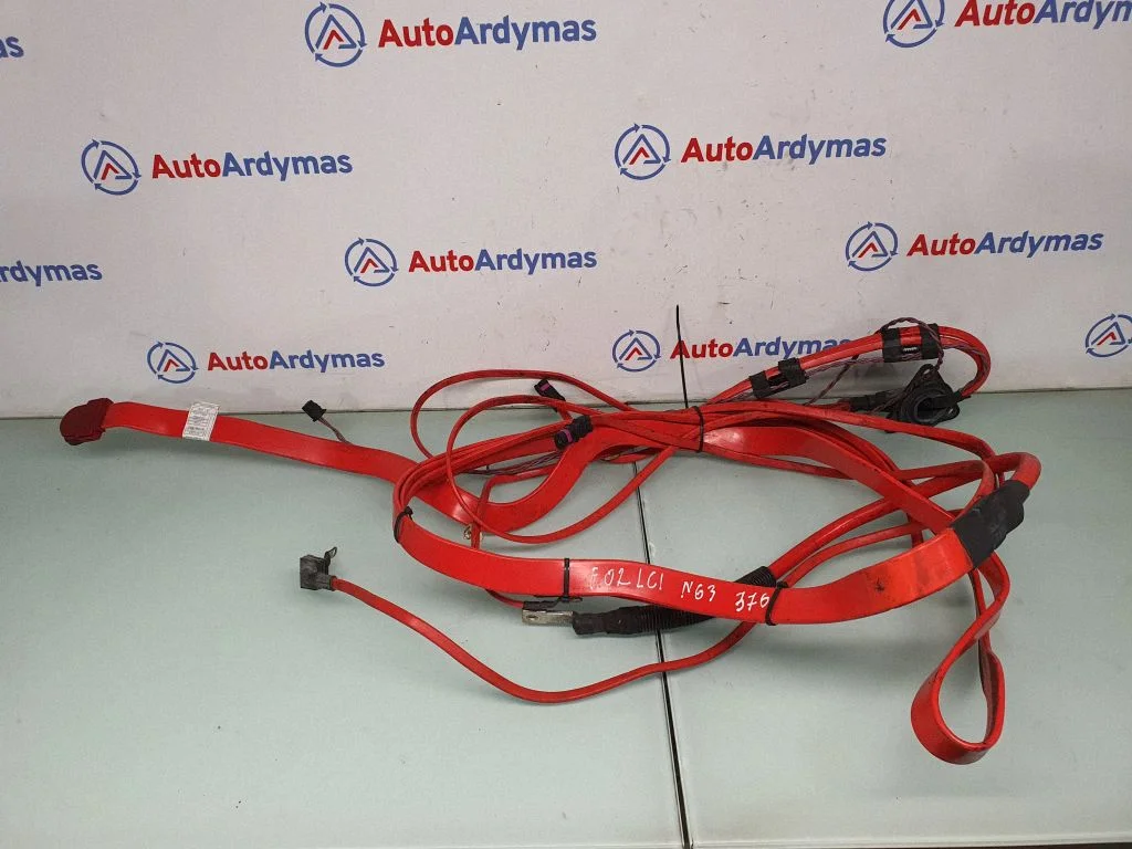 Positive cable (battery) 9348272