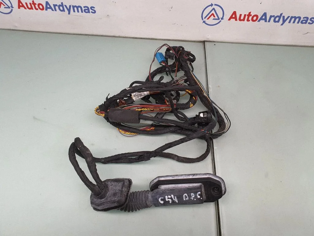 Tagaukse juhtmestik 9302940
