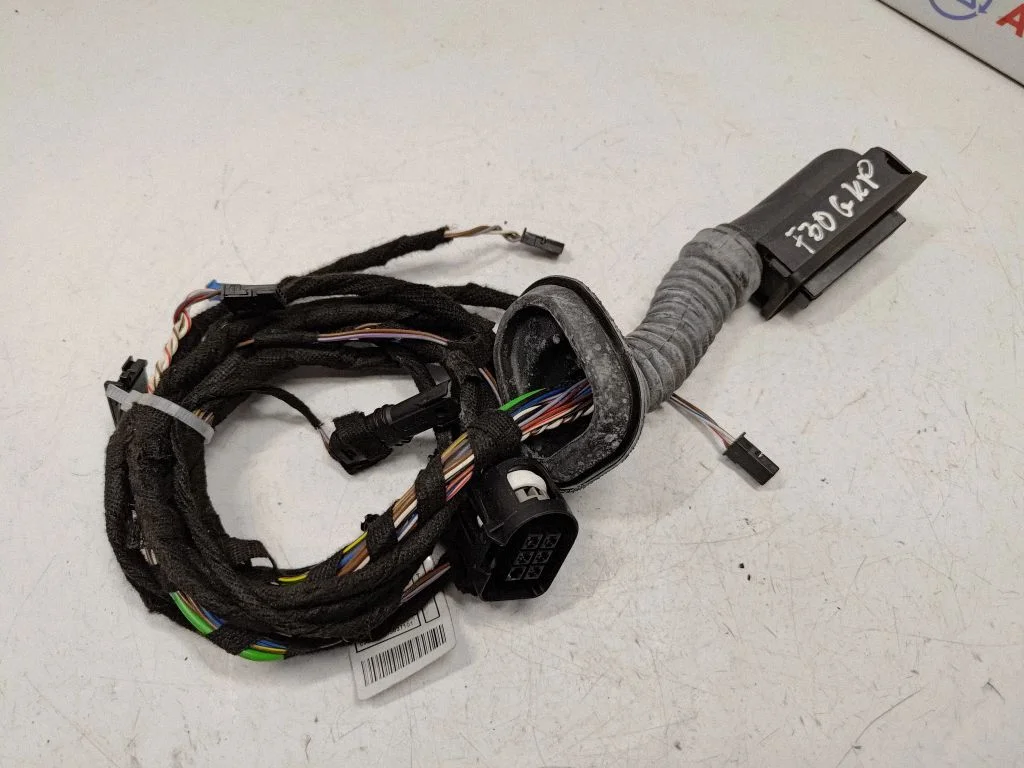 Aizmugurējo durvju vadu instalācija – BMW 3. sērija F30 F35 F31 (2012-2018)