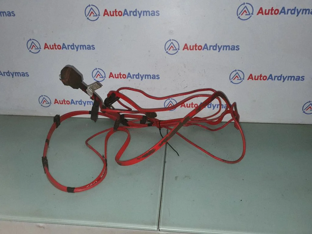Plusa vads (akumulatora) 9316576