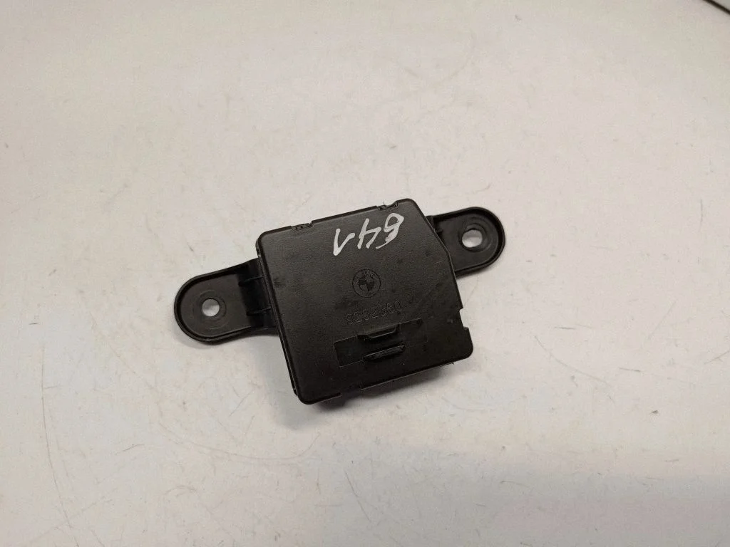 Plusa vadu savienojuma mezgls 9292350