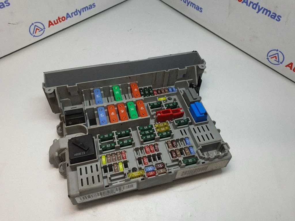 Fuse module 6906609