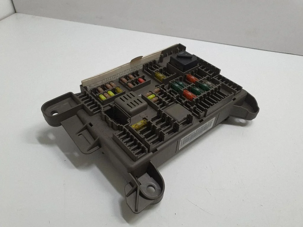 Fuse module 6931687
