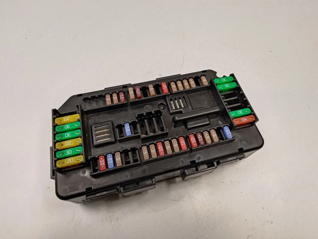 Drošinātāju bloks 9389068