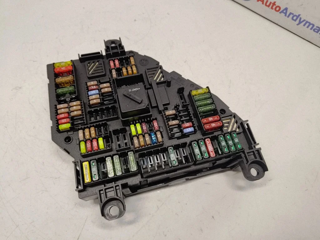 Drošinātāju bloks – BMW 7. sērija F01 F02 F03 F04 (2008-2016)