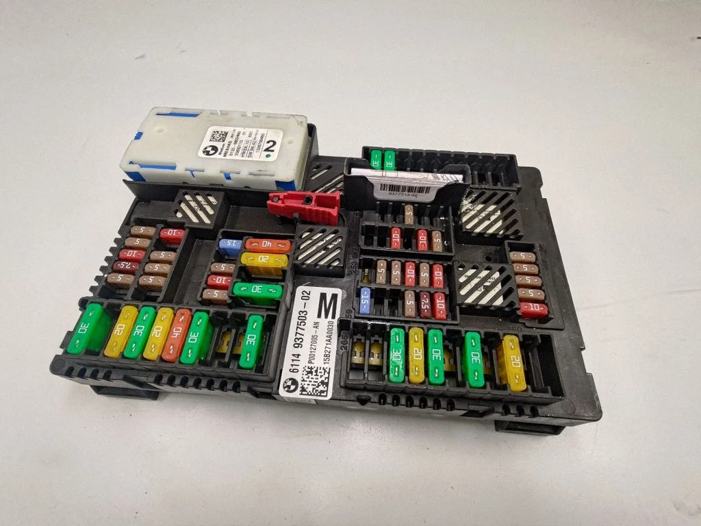 Drošinātāju bloks 61149377503