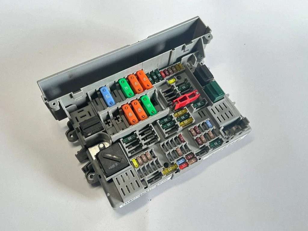 Fuse module – BMW 3 Series E90 E91 (2005-2012)