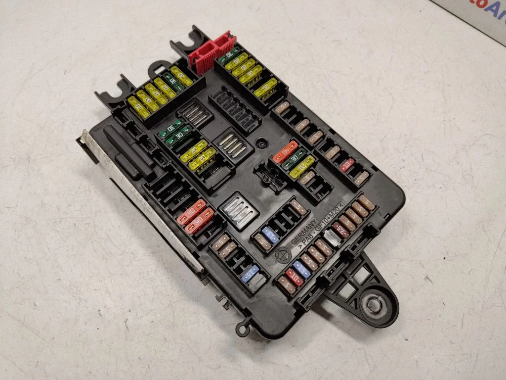 Drošinātāju bloks 9337880