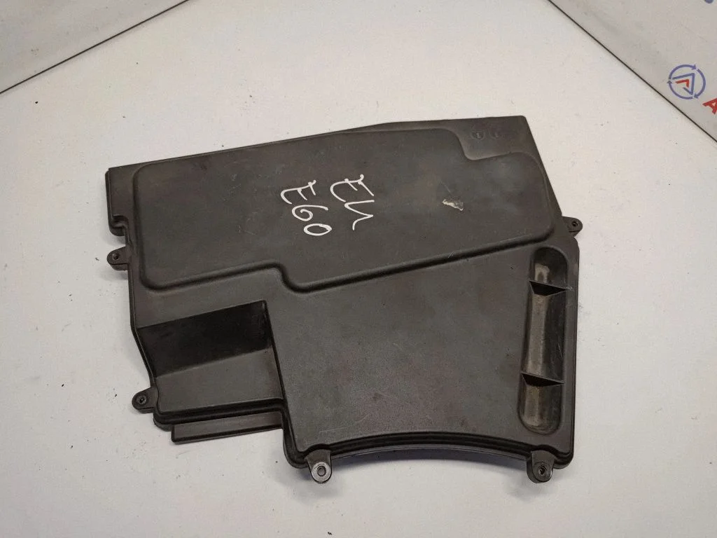 Cita motora nodalījuma detaļa – BMW 5. sērija E60 E61 (2004-2010)