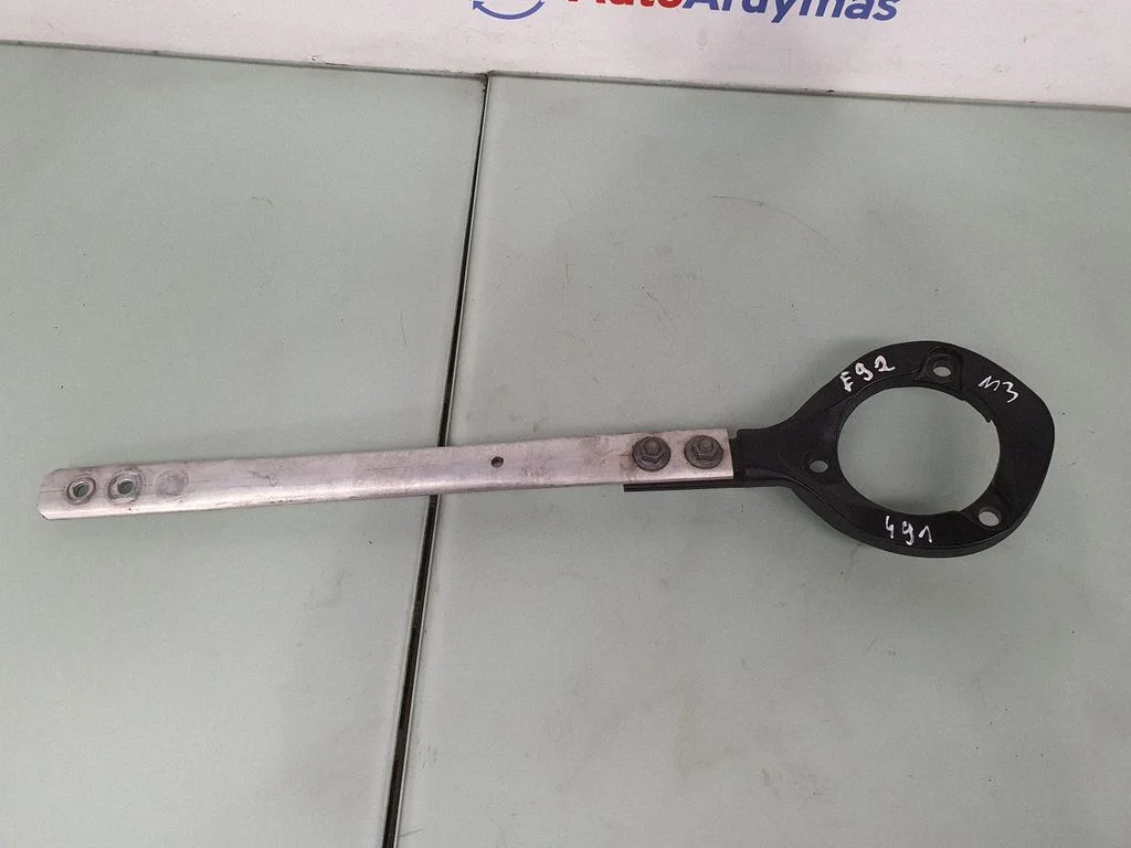 Kita variklio skyriaus detalė