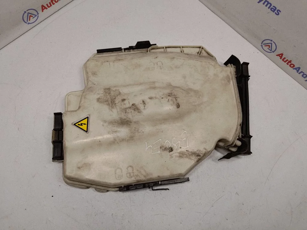 Cita motora nodalījuma detaļa – BMW 3. sērija E90 E91 (2005-2012)